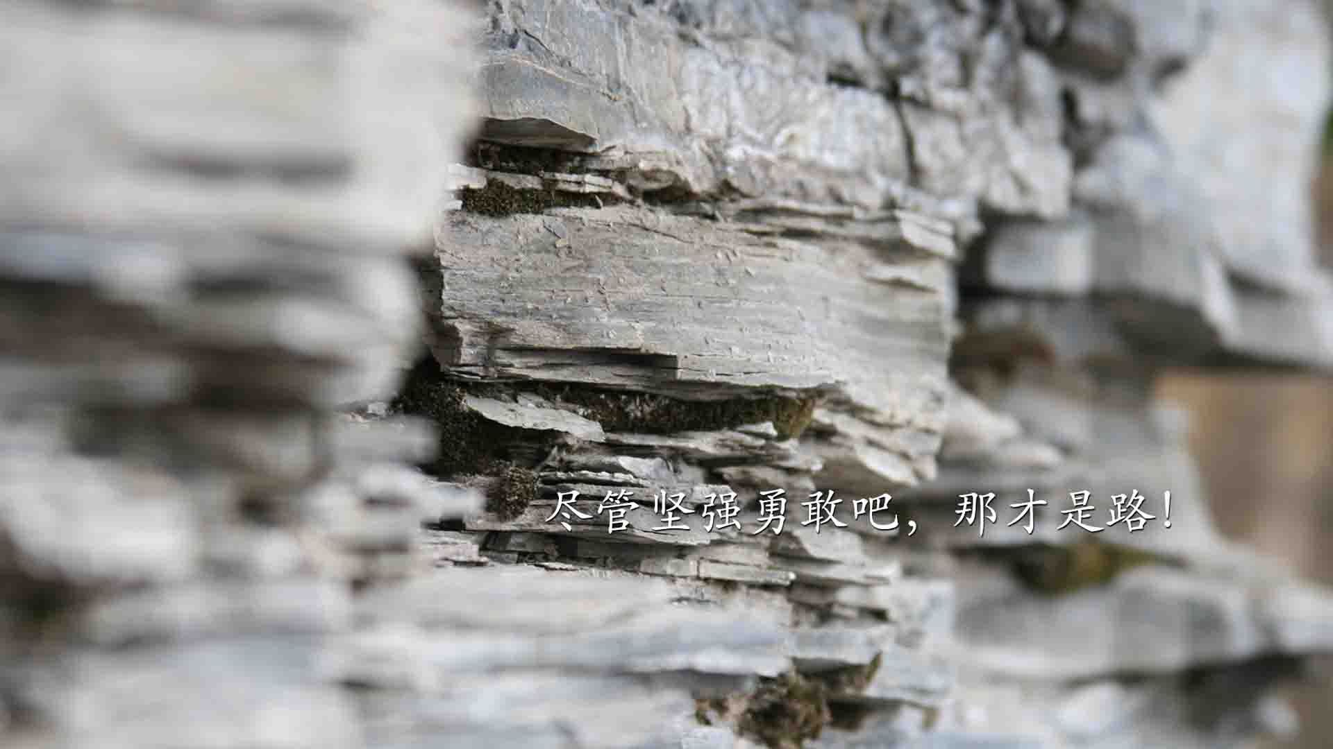 足球公益行走进少数民族地区传递梦想，足球公益事业