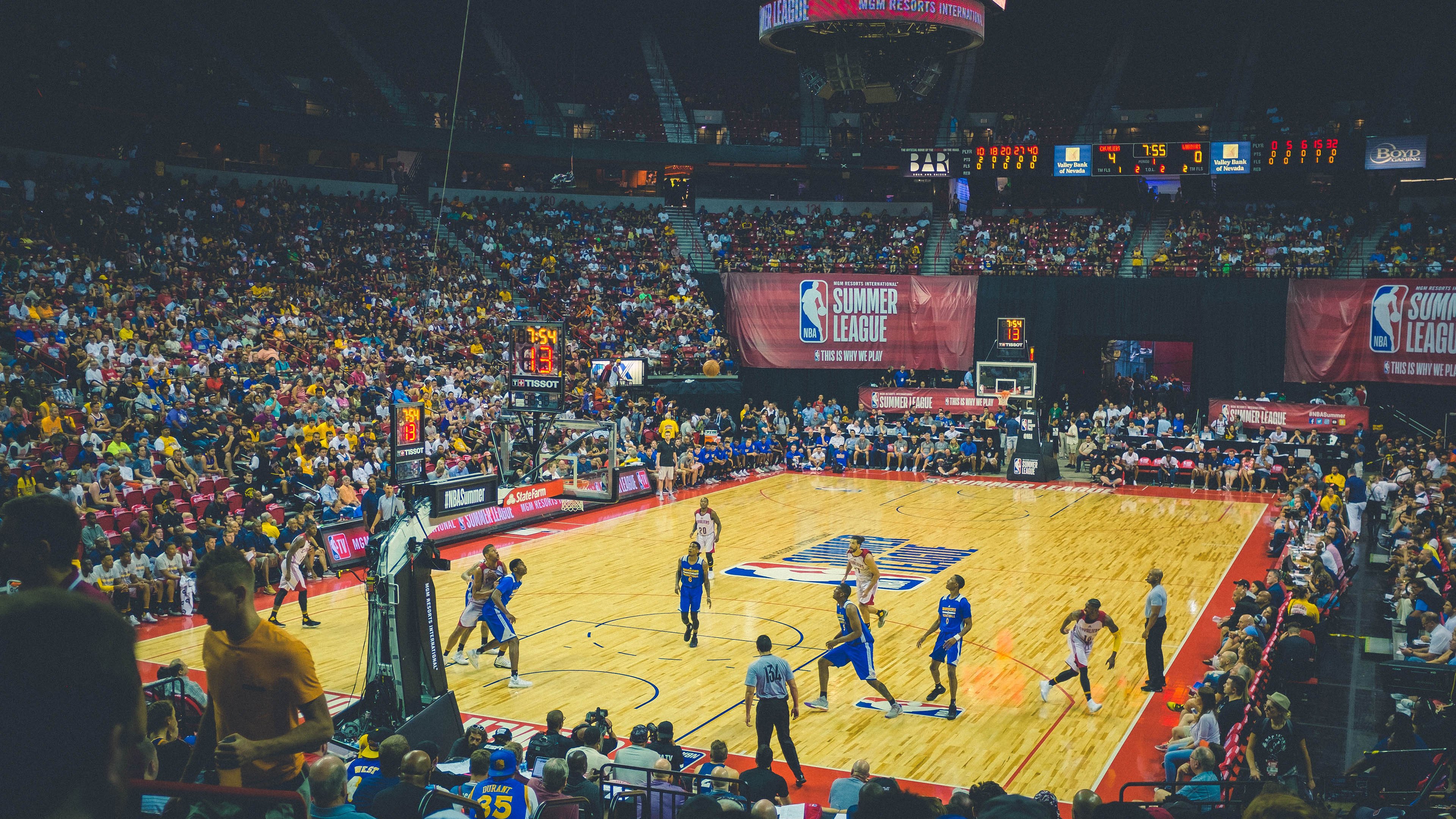 特色马拉松环城市,感受城市脉搏跳动,城市马拉松产业链解读