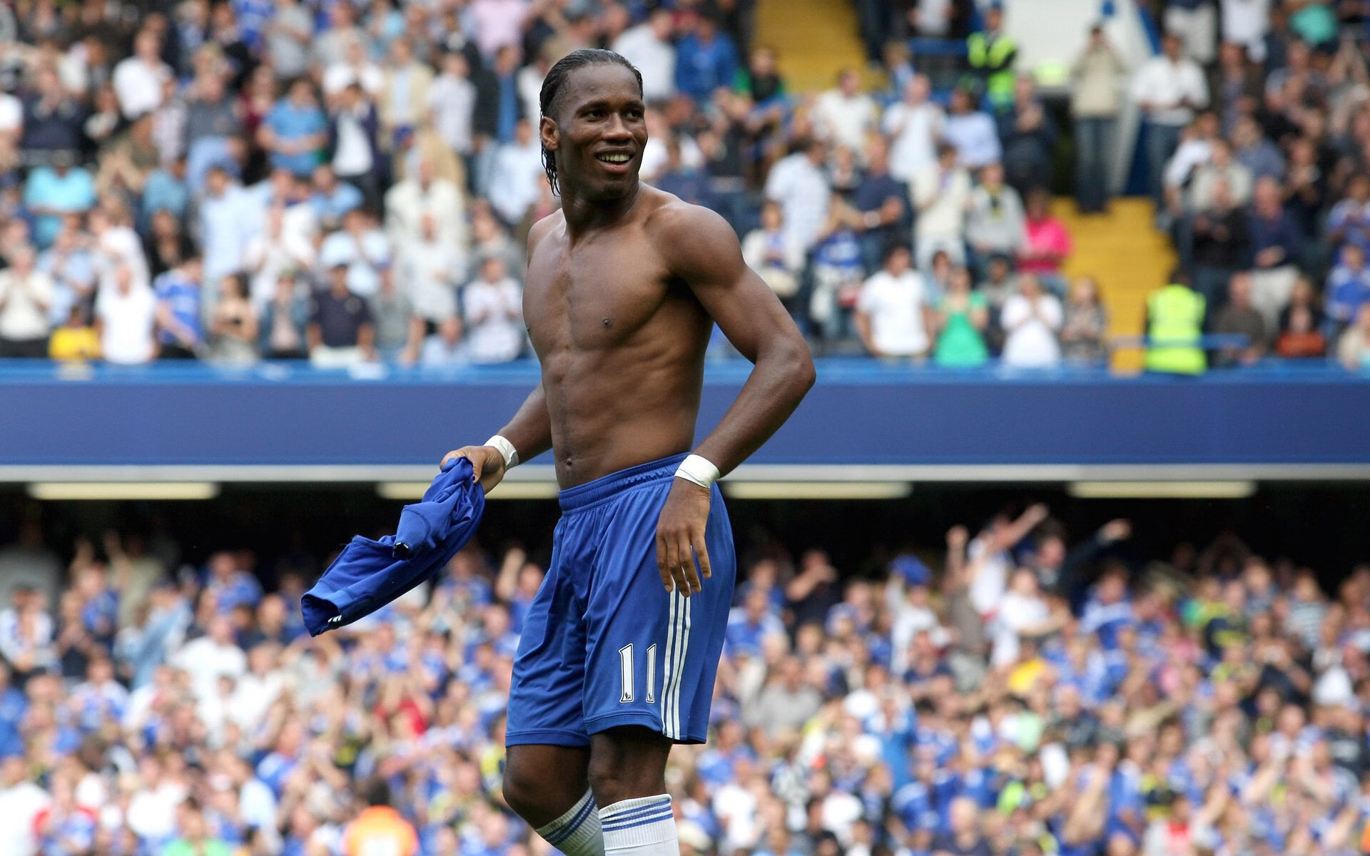 爱游戏ayx官网-瑞士骑手马丁·福克斯荣获2024年最佳障碍赛骑手奖，表彰其卓越表现。