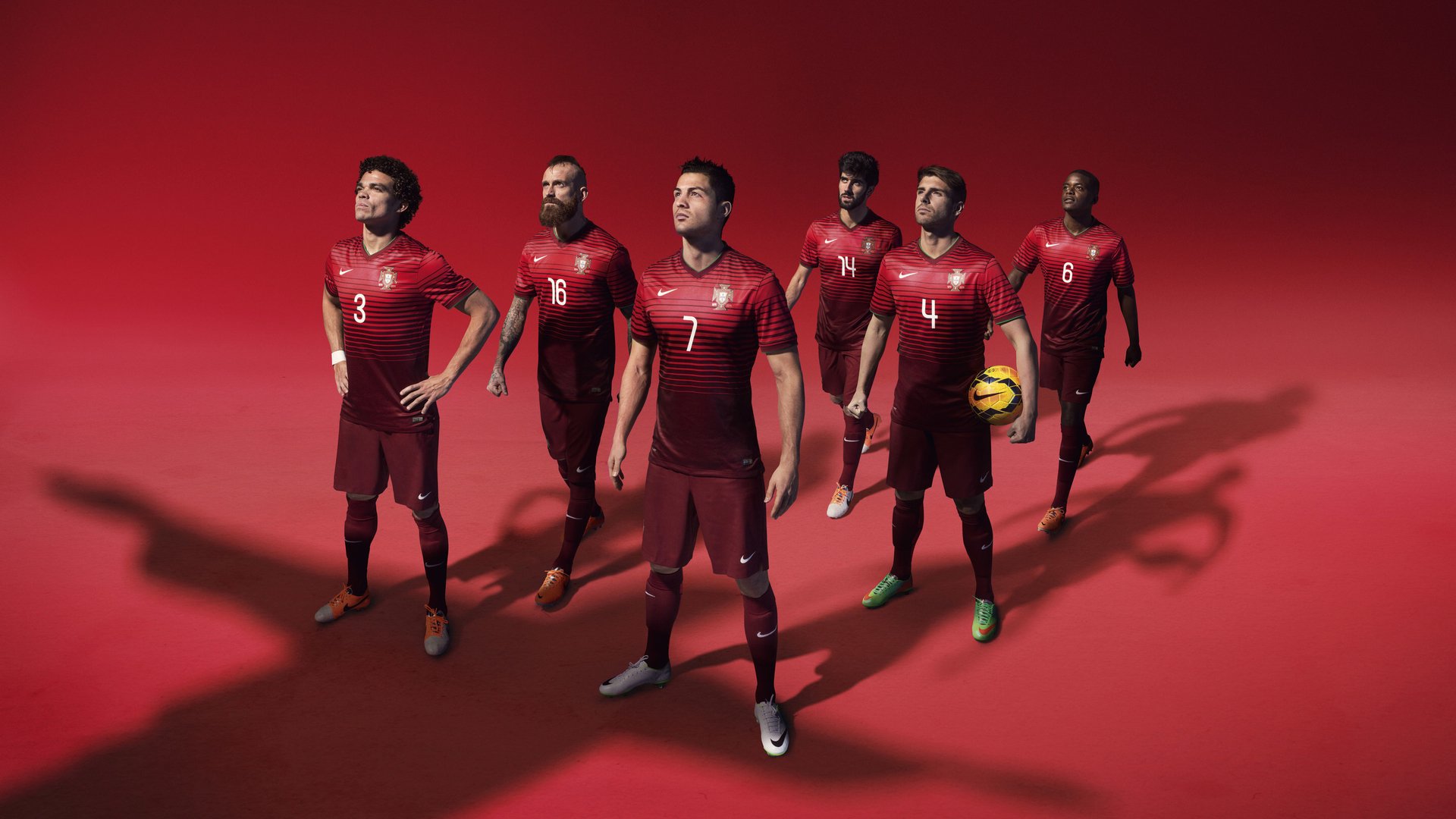 英超著名球队启动新海报“文化运动”，吸引年轻粉丝，英超宣传片主题曲